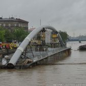 Budowa kładki dla pieszych przez Wisłę - 2010-05-17